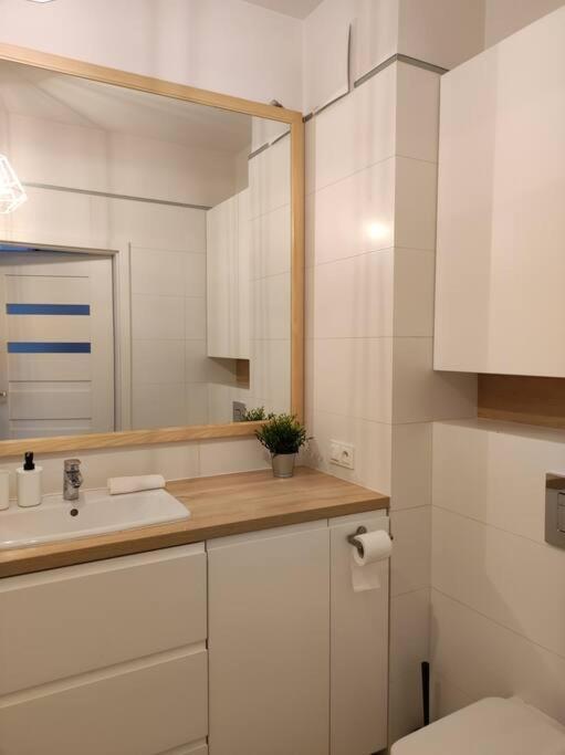 Apartamento Lovely Vis-a-vis Medicover And Paley Institute